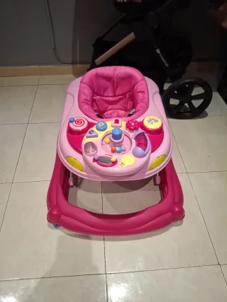 Correpasillos rosa con actividades