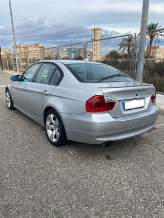 BMW 318D e90