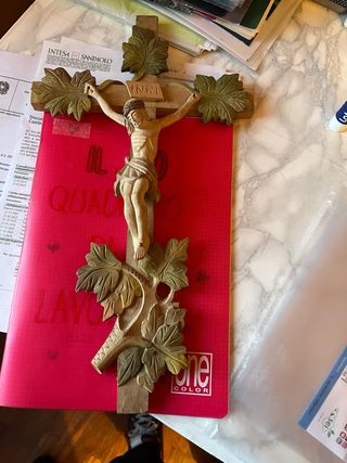 Croce in legno con Gesù