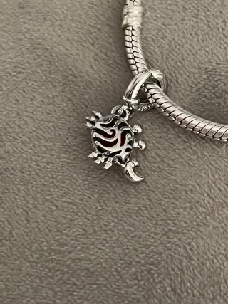 Charm Cangrejo Sebastián Disney