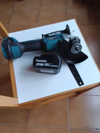 AMOLADORA RADIAL MAKITA DGA504