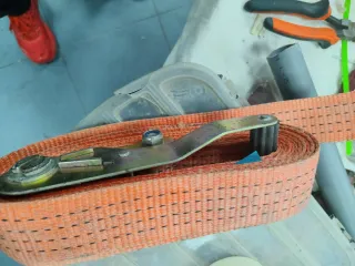 Cincha de sujeción con trinquete