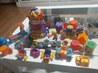 Lote Muñecos Súper Zings muy económico