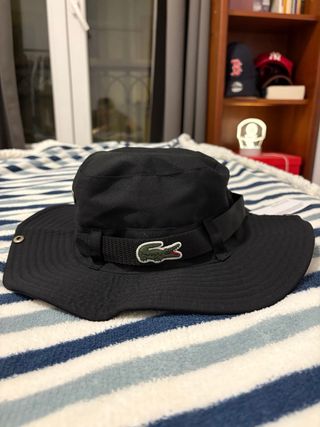 Gorro bucket Lacoste Talla M Negro