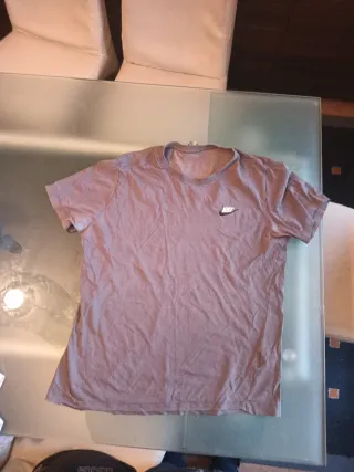 Camiseta Nike Marrón