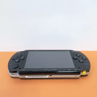 Sony PSP 1004 Nera con Cavo