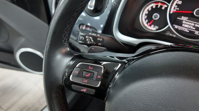 VOLKSWAGEN Beetle Cabrio 2.0 TSI DSG Sport