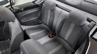 VOLKSWAGEN Beetle Cabrio 2.0 TSI DSG Sport