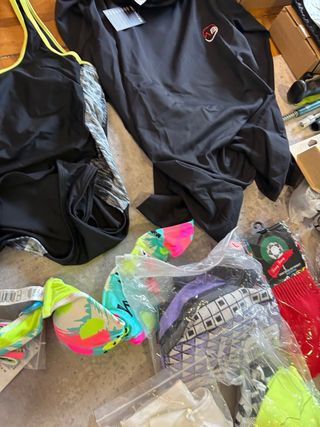 Lote Ropa Deportiva y Accesorios Reventa