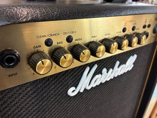 Amplificador Marshall MG15FX