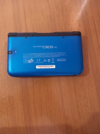 Nintendo 3DS XL + Cargador