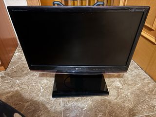 LG Monitor TV con Soporte