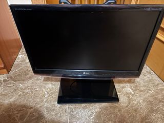 LG Monitor TV con Soporte