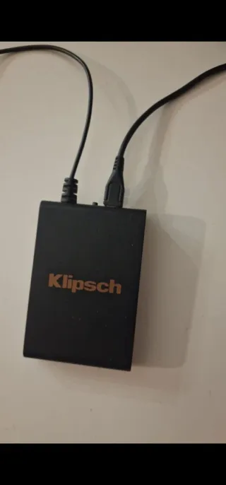 Subwoofer Klipsch Negro y Naranja
