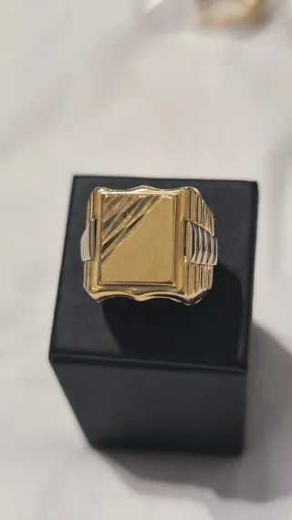 Anillo de oro para hombre nuevo