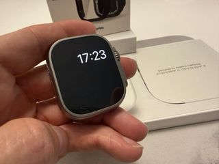 Apple Watch Ultra 2 Titanio Cellular
