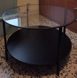 Mesa redonda cristal y metal salón