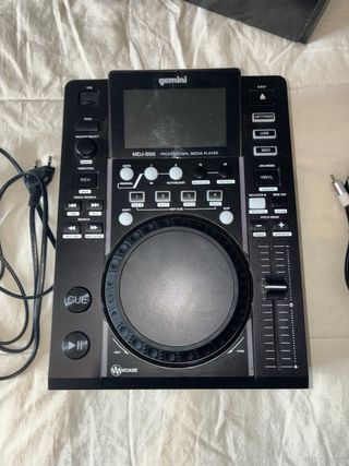 Controladora DJ Gemini MDJ-500 USB