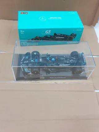 Burago Mercedes-AMG F1 W14 George Russell 1:18