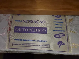 Cama corpo e meio com colchão ortopédico e cómoda