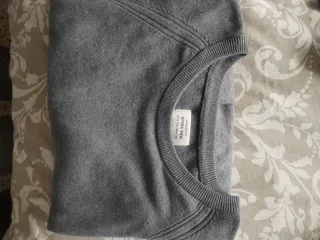 Jersey gris cuello redondo