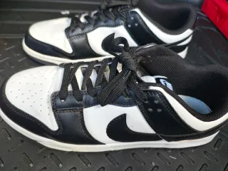 Nike Dunk Blancas y Negras
