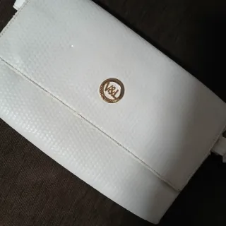 Bolso blanco precioso