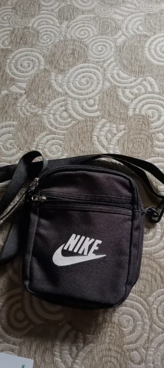 Riñonera Nike Negra