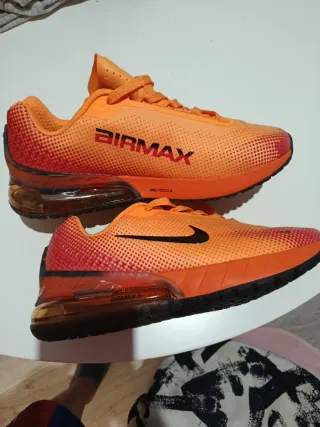 Nike Air Max 41 Naranja/Rojo Sin Usar