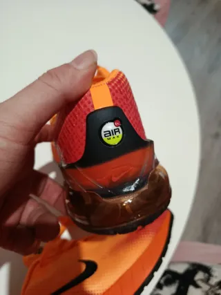 Nike Air Max 41 Naranja/Rojo Sin Usar