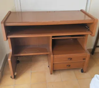 Escritorio antiguo madera