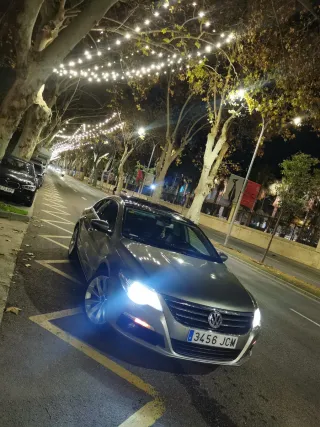 Volkswagen Passat CC 2011
