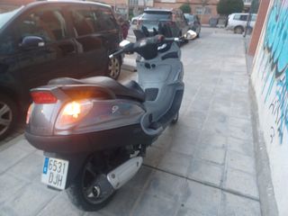 Piaggio X9 125 Evolution