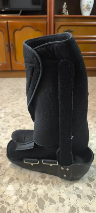 Bota Ortopédica Pie Izquierdo Negra