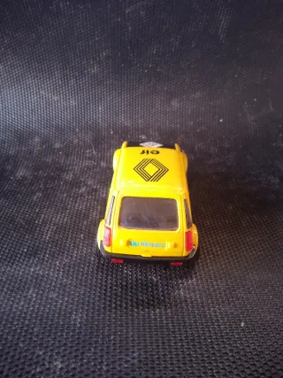 Coche Scalextric Renault R5 Copa Elf 1:32