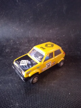 Coche Scalextric Renault R5 Copa Elf 1:32