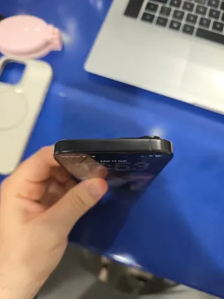 iPhone 16 Pro 128GB Negro/Dorado