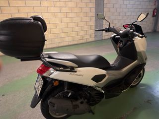 Yamaha N Max 125 ABS Scooter Plata/Blanco