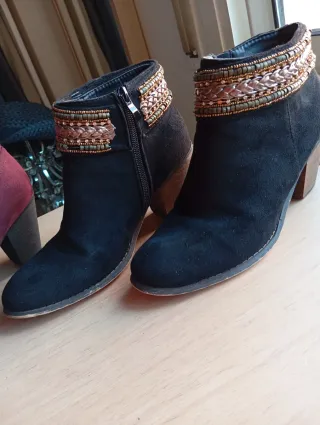 Botines Talla 38 Varios Modelos colores, un solo u