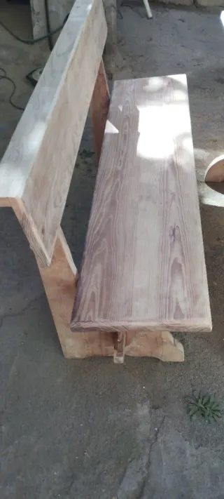 Set di 4 tavoli e panche in legno