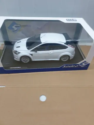 Coche Solido 1:18 Ford Focus RS Mk2 Blanco