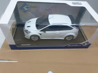 Coche Solido 1:18 Ford Focus RS Mk2 Blanco