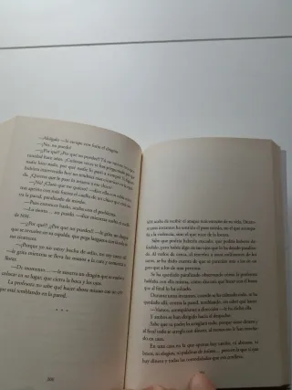 Invisible / Invisible (Spanish Edition)