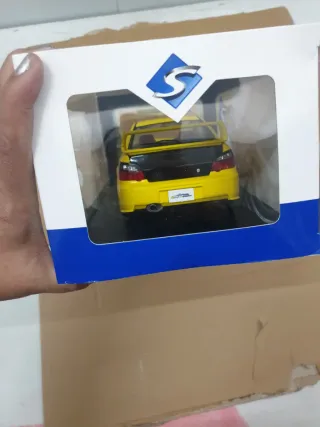 Coche Solido Subaru Impreza WRX STI Amarillo