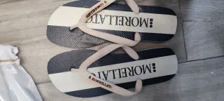 16 pares de Chanclas de piscina