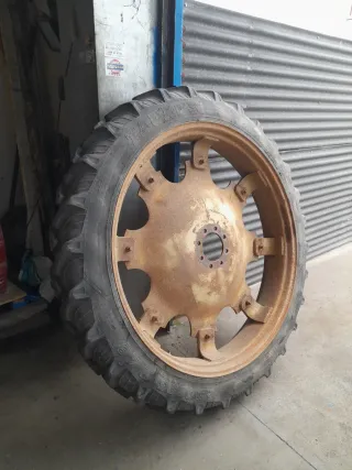 Rueda Tractor John Deere Estrecha