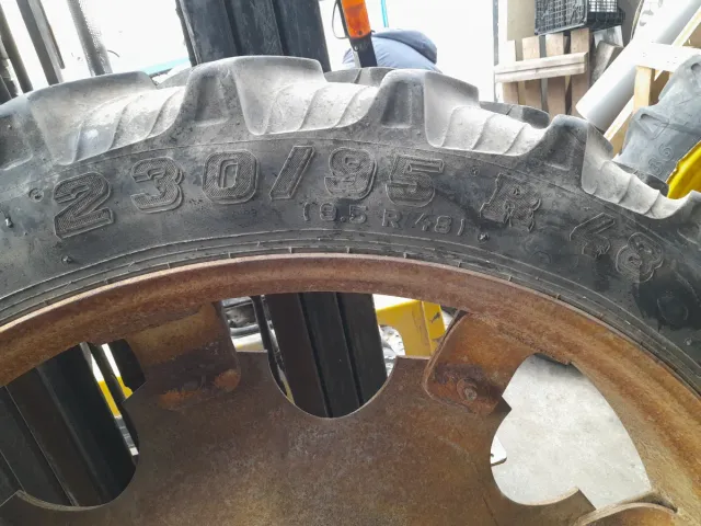 Rueda Tractor John Deere Estrecha