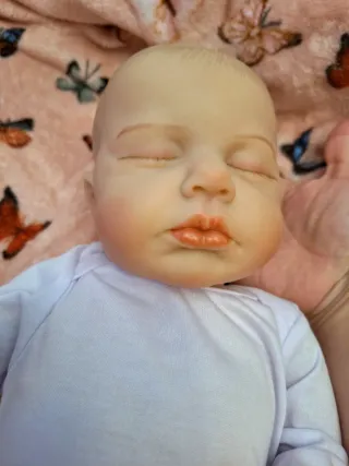 Bebé Reborn Vinilo y Tela