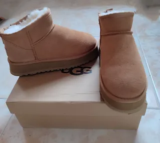 Botas UGG Beige/Marrón
