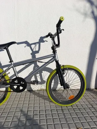Bicicleta BMX Decathlon